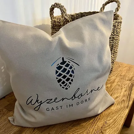 Апарт-отель Wyzenborne 3*