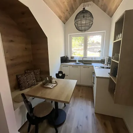 Wyzenborne Aparthotel 3*